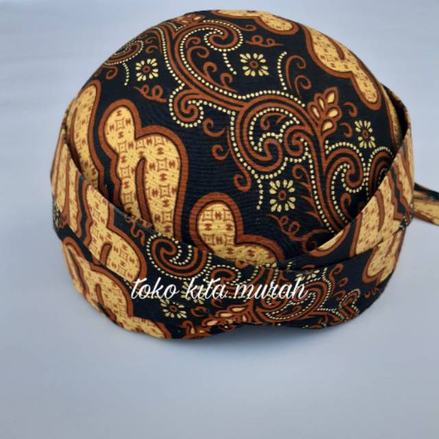 Blangkon anak batik