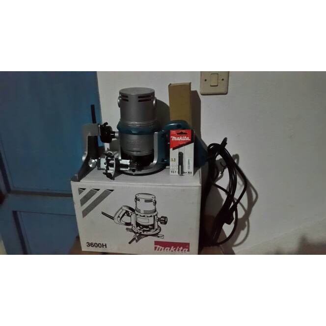 Mesin Profil Besar / Trimmer Makita 3600H / 3600 H