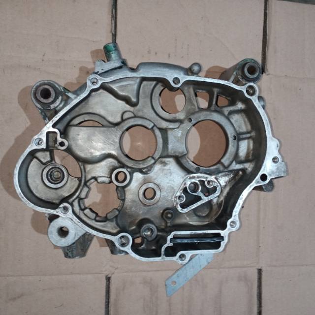 Kalter crankcase crank case mesin yamaha cripton vega r lama KANAN kalter copotan motor