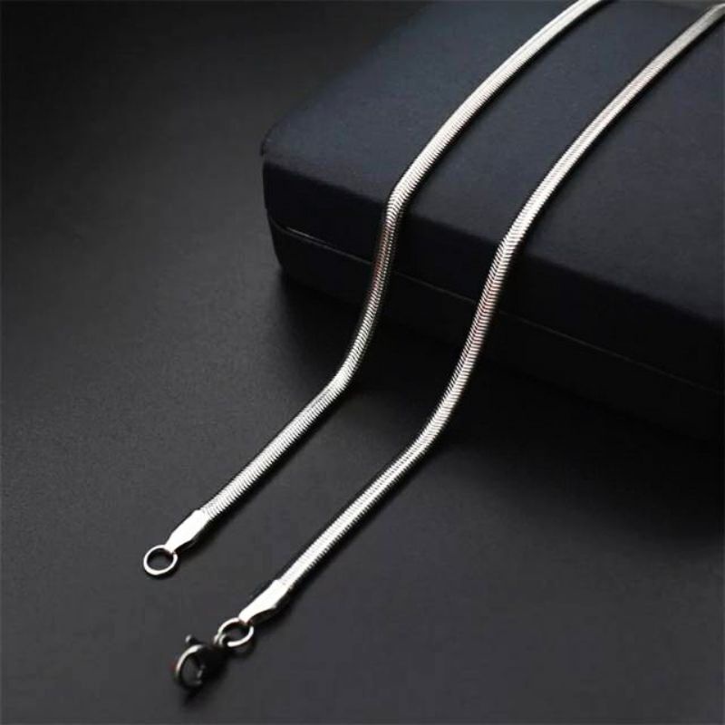 KALUNG TITANIUM SILVER PIPIH STAINLESS STELL PRIA WANITA MURAH HARGA GROSIR