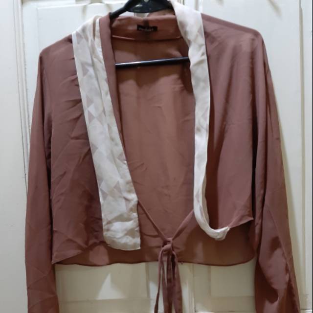 Preloved outer Moshaict size XL