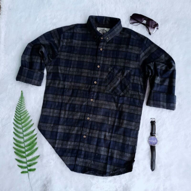 Kemeja Flanel Spartan Lengan Panjang