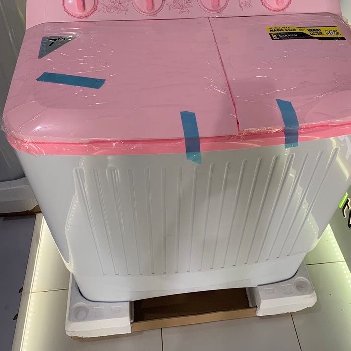 Mesin cuci Polytron PWM 8073 Pink Biru Kapasitas 8 kg 2 tabung