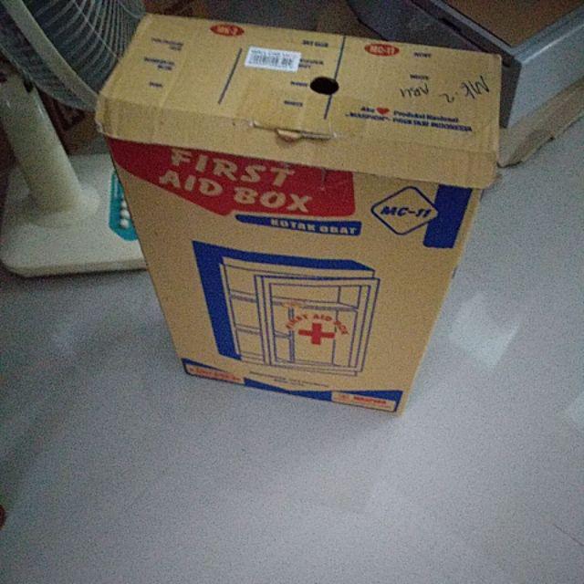 Gantungan Tempel Dinding Keramik Kaca