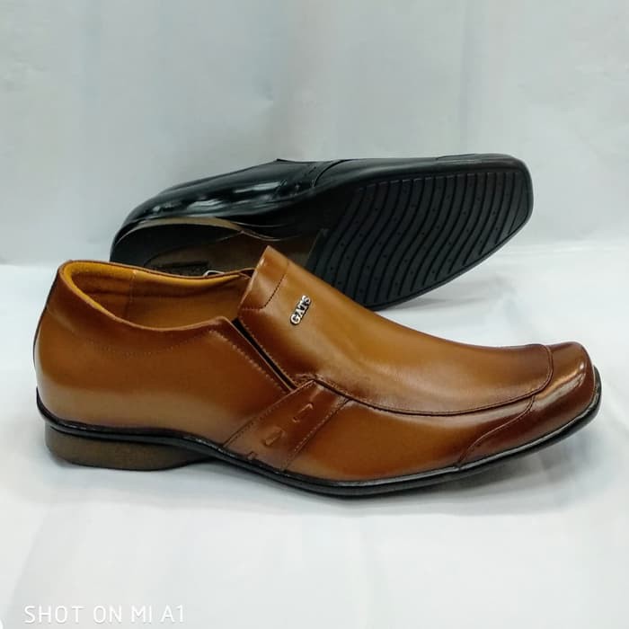 Sepatu Pantofel Pria Sepatu Kulit Gats ZU 0011 - TAN