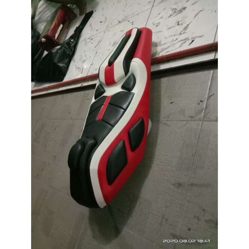 jok vario 125 150 led custom predator
