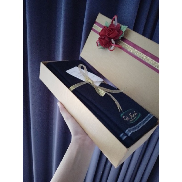 

Gift Box Premium Kotak Kado Premium