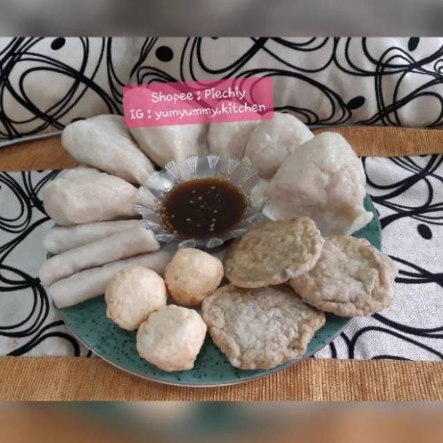 

PAKET SJ 100rb Pempek Palembang Ikan Tenggiri Asli Halal Enak