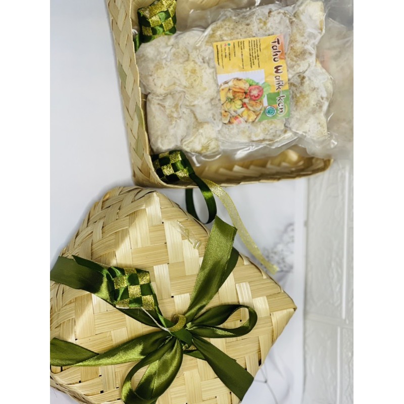 

Hampers Special by Tahu Waliken