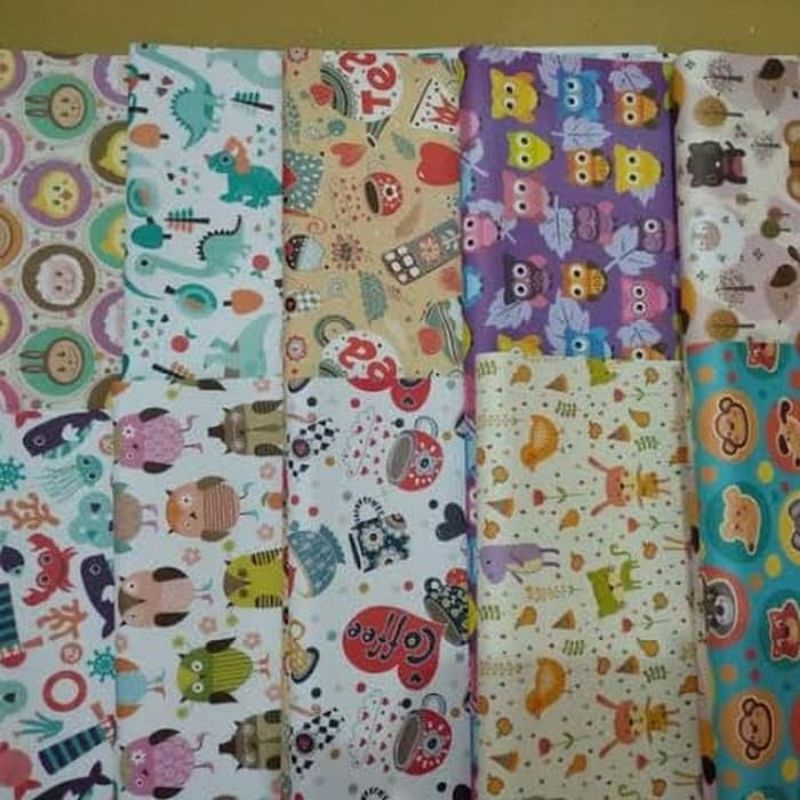 

Kertas kado untuk bungkus kado/hadiah/gift