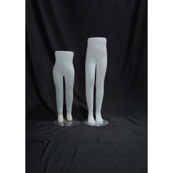 MANEKIN ATAU PATUNG KAKI ANAK
