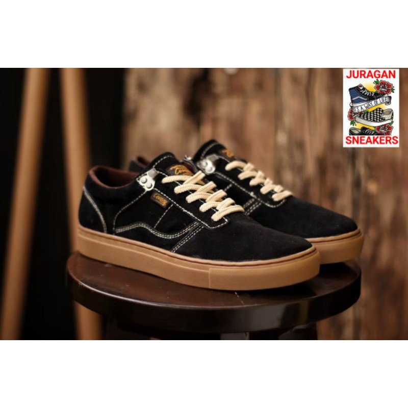 Sepatu Lokal Shoes Local Pride Cevany Gordon Low Cut Black Gum