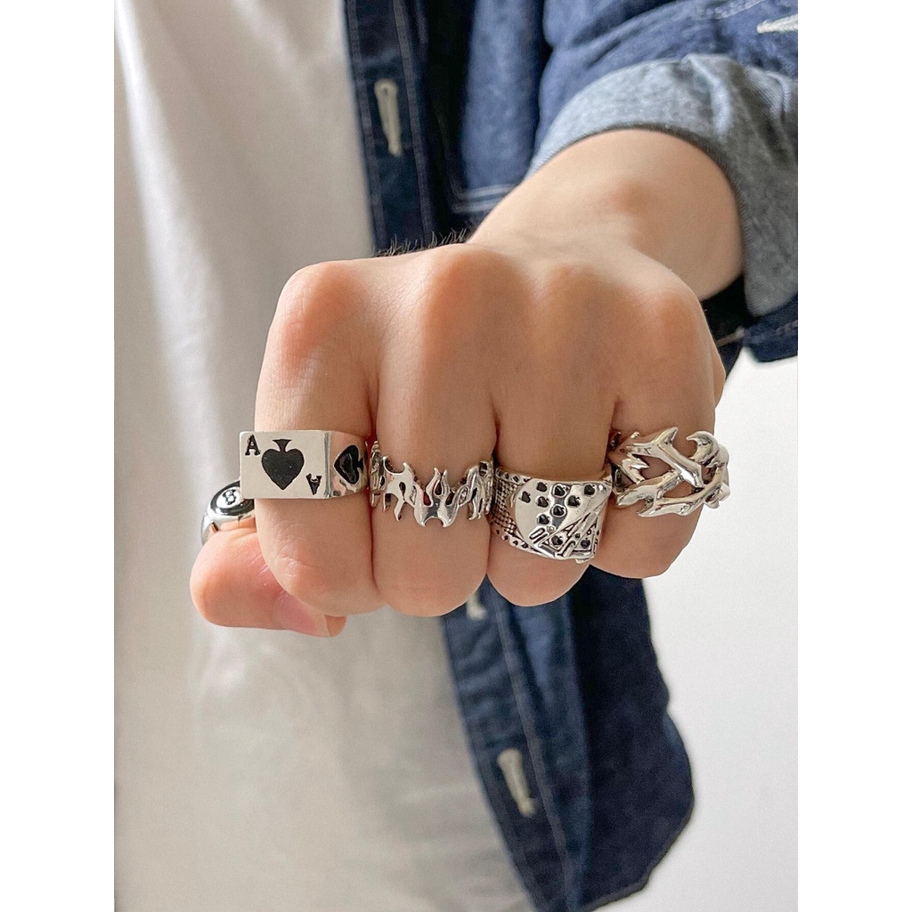 5pcs / Set Cincin Desain Poker Billiards Gaya Punk Goth Kpop Hip Hop Korea Untuk Pria Dan Wanita