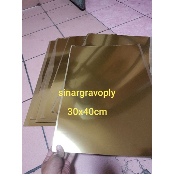 

gravoply gold teks hitam bahan gravir nametag dll 30x40cm tebal 1.5ml