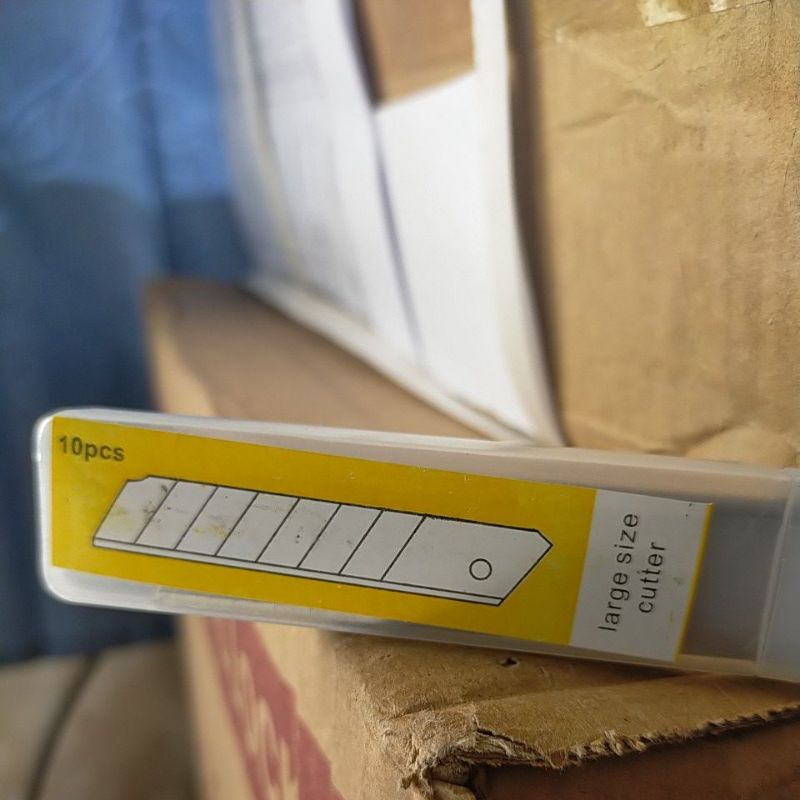 

isian cutter besar isi 10 pcs refill cutter besar 10 pcs