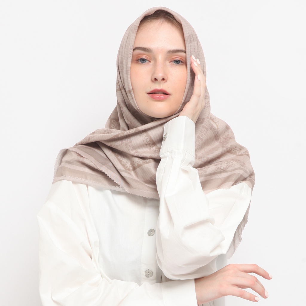 KLA by Itang Yunasz Hijab Sofia Mocca
