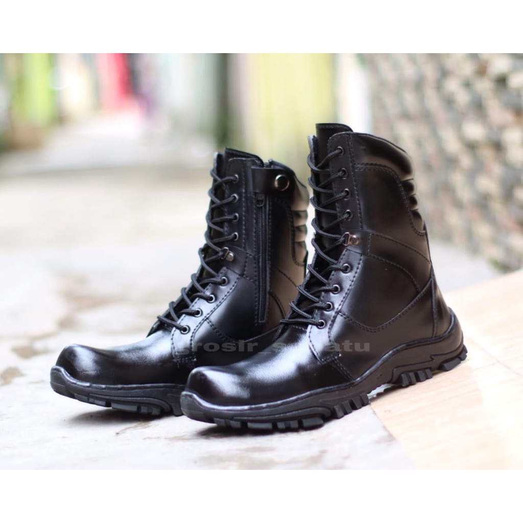 Sepatu Pria Safety Terkeren Ujung Besi Termurah