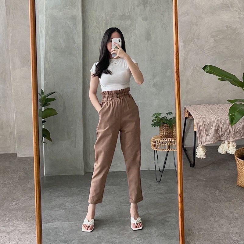 Celana panjang wanita high waist terbaru masakini / Celana panjang high waist masakini terbaru / Celana panjang wanita high waist kekinian / Celana panjang wanita HW paling keren masakini / Celana panjang wanita cantik menawan mempesona