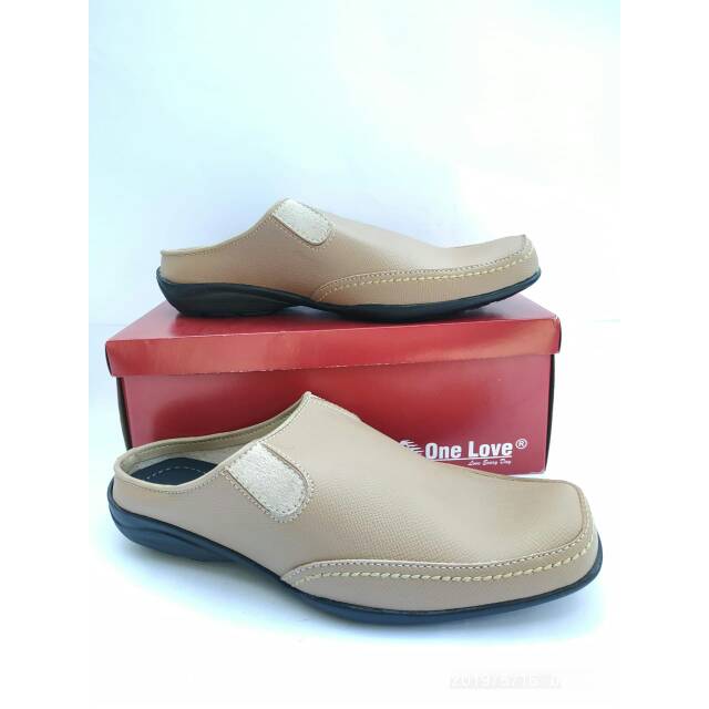 ONE LOVE / Sepatu Tutong Pria Terbaru