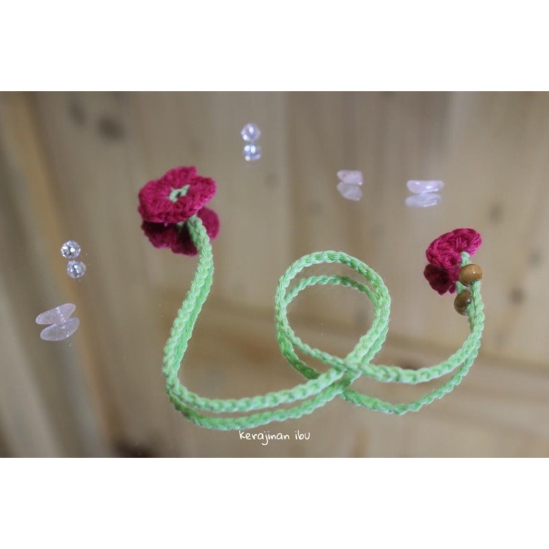 

Pembatas Buku Agniasari