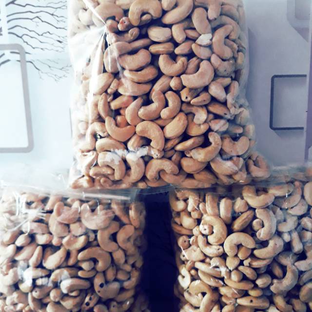 

Kacang mede mateng gurih asli wonogiri 1kg (1000gram)