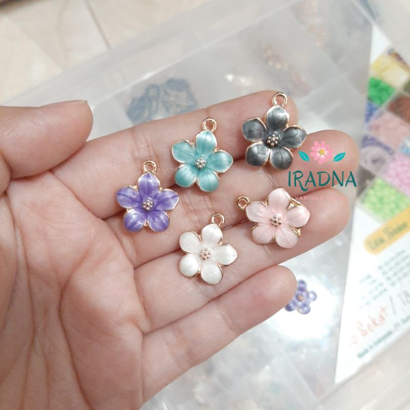 Charm Bandul Liontin Kalung Gelang Enamel Bunga Sakura Bahan Craft DIY Aksesoris