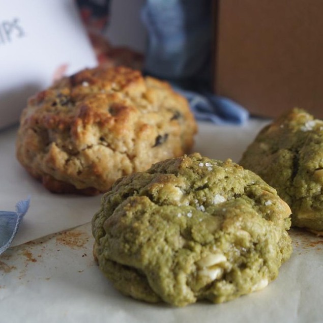 

Assorted Cookies with Matcha Macadamia - Isi 3 pcs