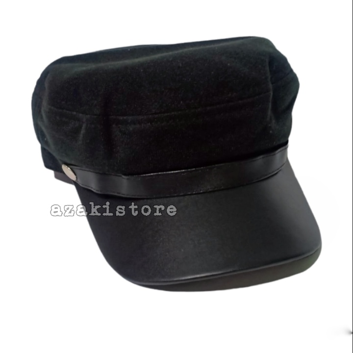 Topi Pelaut - Pet sutradara