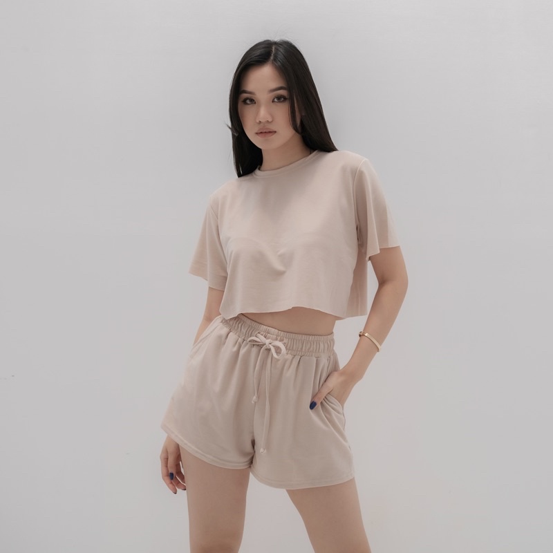 OSEYO - Hana Set (Cropped Fit)-BEIGE