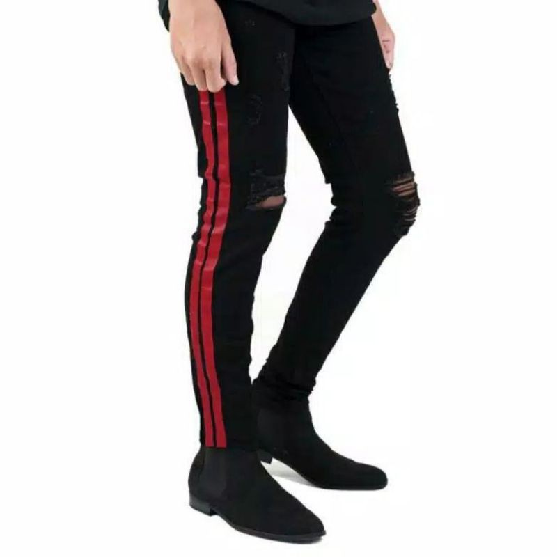 CELANA RUCAS SEASON 5 RED STRIPES