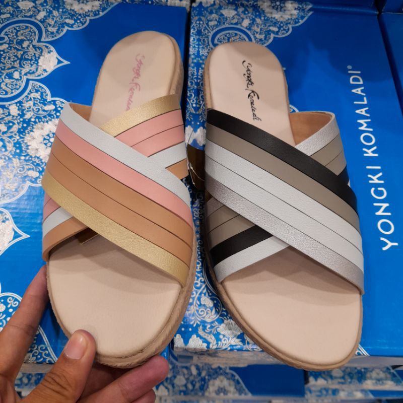 sandal slop wanita yongki komaladi