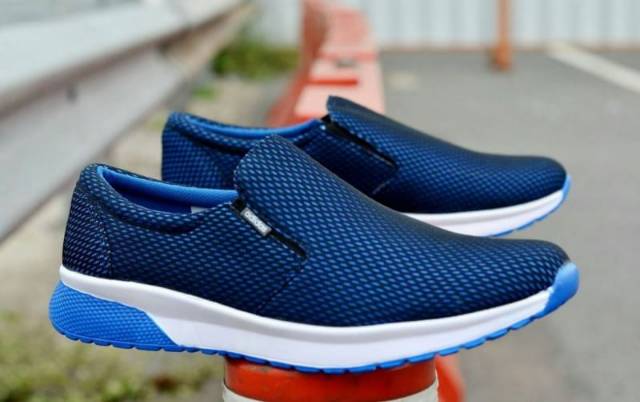 Sepatu Sport Fashion Adidas Slip On Refine Sneaker Running Adidas Selop Grade Ori Vietnam