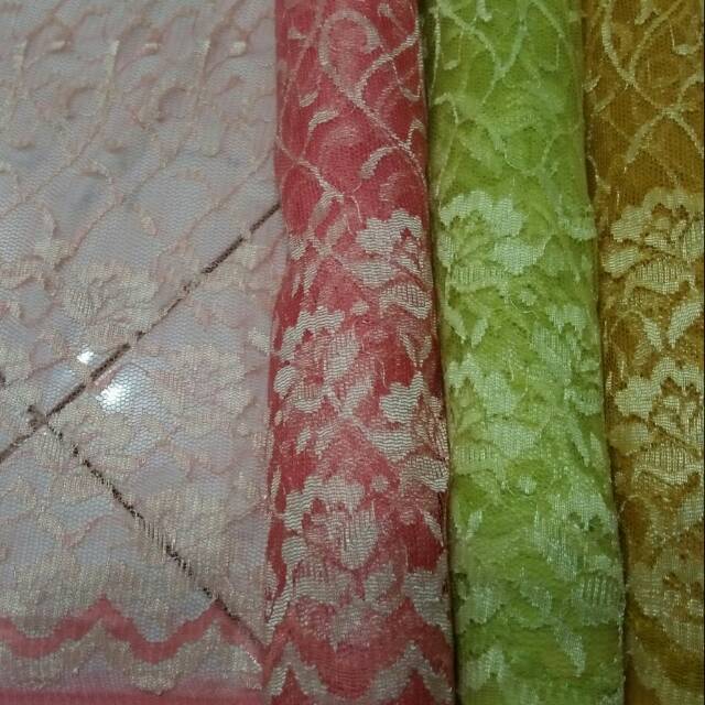 Kain brokat tile flower / brokat murah