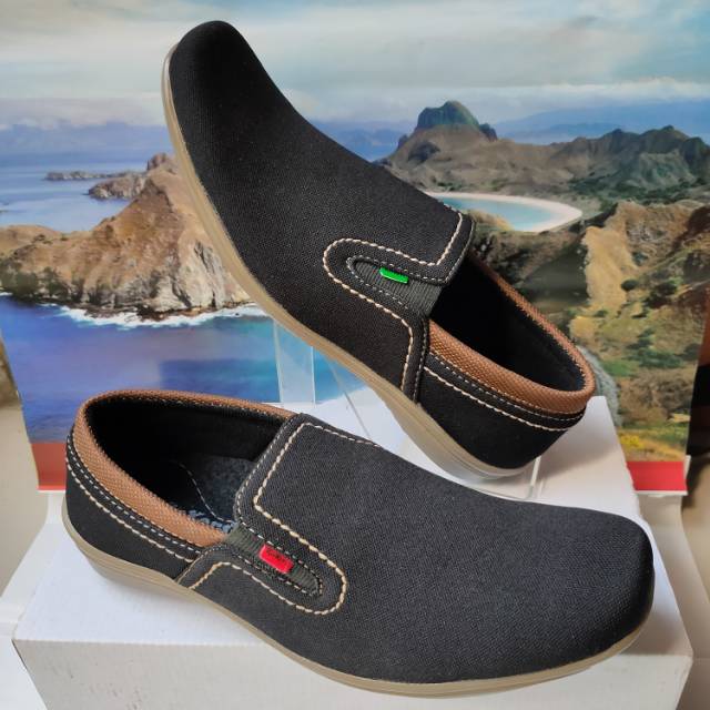 SEPATU PANTOPEL SLIP ON KANVAS TERLARIS