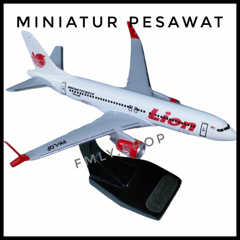 Miniatur Pesawat Lion Air Boeing 737 Max B