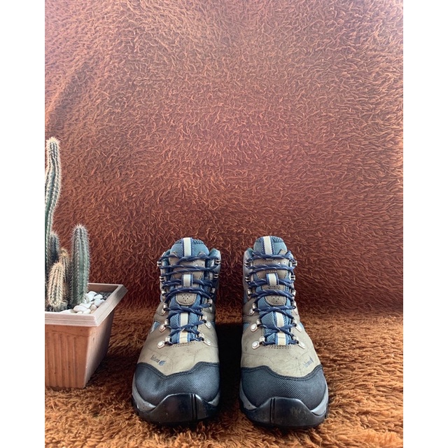 SEPATU SECOND LAFUMA