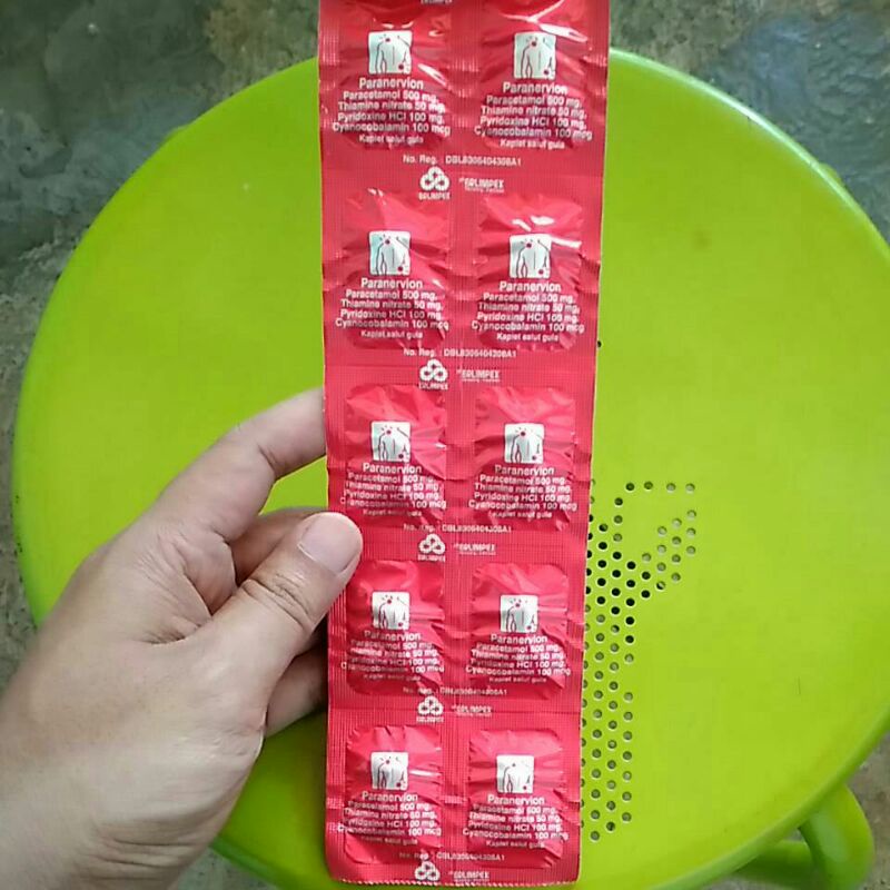 PARANERVION KAPLET (Obat Sakit/Nyeri, Kepala, Pinggang, Bahu, Badan) per strip @ 10's