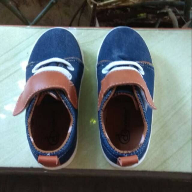 Sepatu anak Donatello