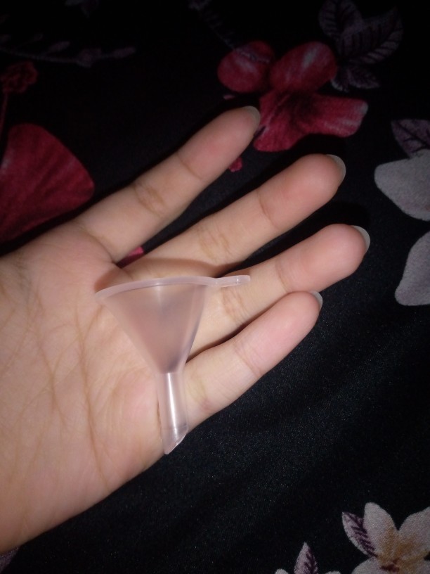 【cr】1pc Small Plastic For Perfume Diffuser Bottle Mini Liquid Oil Funnels Labs