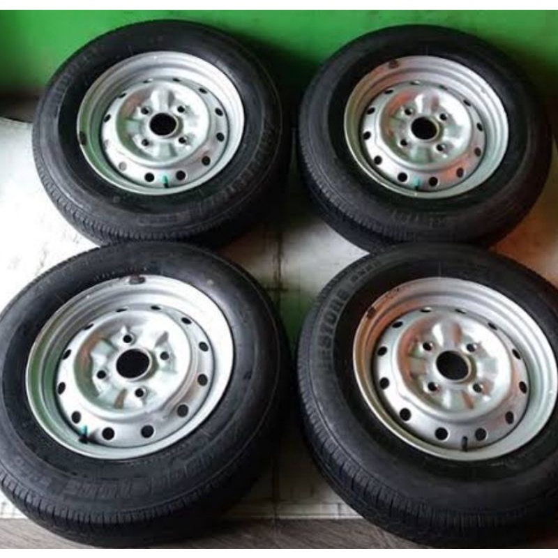 serep velg r13 pcd 114+Ban 155/80 155,/70 175,,/70 165/80  carry ss futura xenia kijang panther avanza esteem aminity