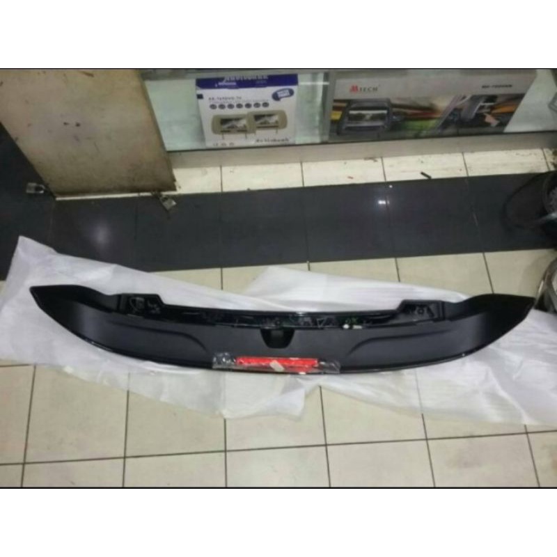 spoiler Innova luxury original