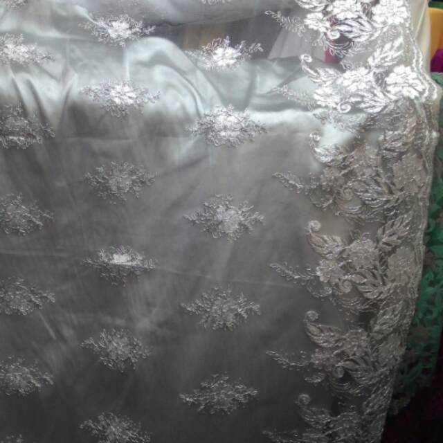 Tila Cornely Motif 2-12 Putih