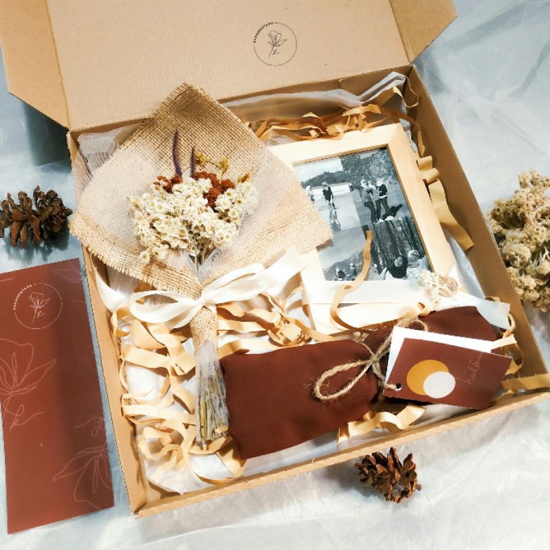 

HAMPERS GIFT/ULANG TAHUN/WISUDA/NIKAH DLL (DANDELION'S VOL. 2 // BY REQUEST)