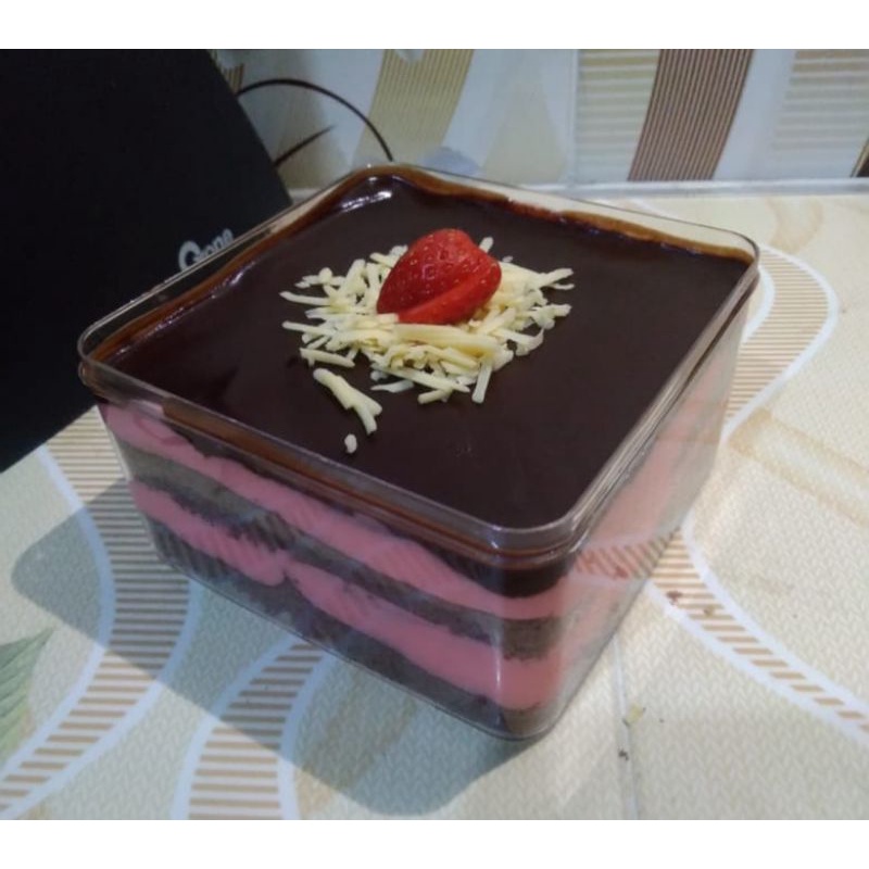 

DESSERT BOX VARIAN SHORTCAKE DESSERT INGGRIS