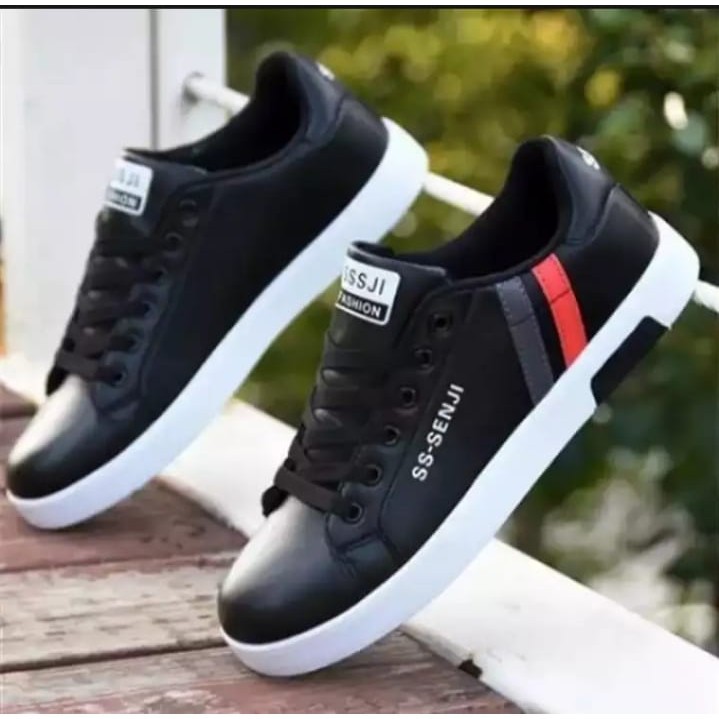 Sepatu Sneakers Pria Putih &amp; Hitam / Sepatu fashion kasual SS.Senji terlaris