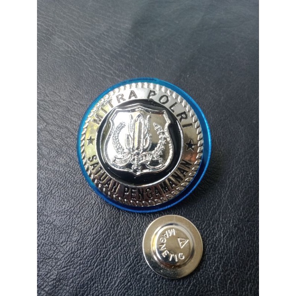 pin mitra polri satpam akrilik magnet