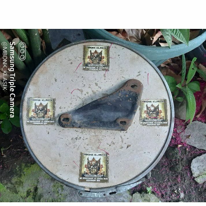 dudukan knalpot honda c700 c800 supercup ORIGINAL dudukan knalpot c700 c800 supercup bracket knalpot