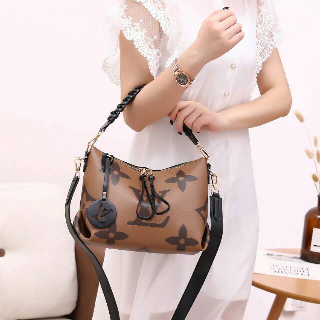 Tas LOUIS VUITTON LV HOBO BEAUBOURG BRAIDED BROWN GIANT COLLECTI BOX M55090*
Platinum Quality