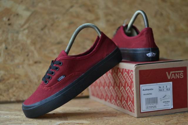 SEPATU43 VANS AUTHENTIC FULL BLACK HITAM POLOS WHITE PUTIH OLDSKOOL ERA SK8 PREMIUM BNIB ICC IFC DT