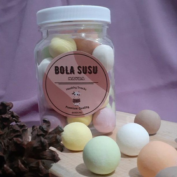 

Bola susu Nayra, toples sedang. isi 35 butir.